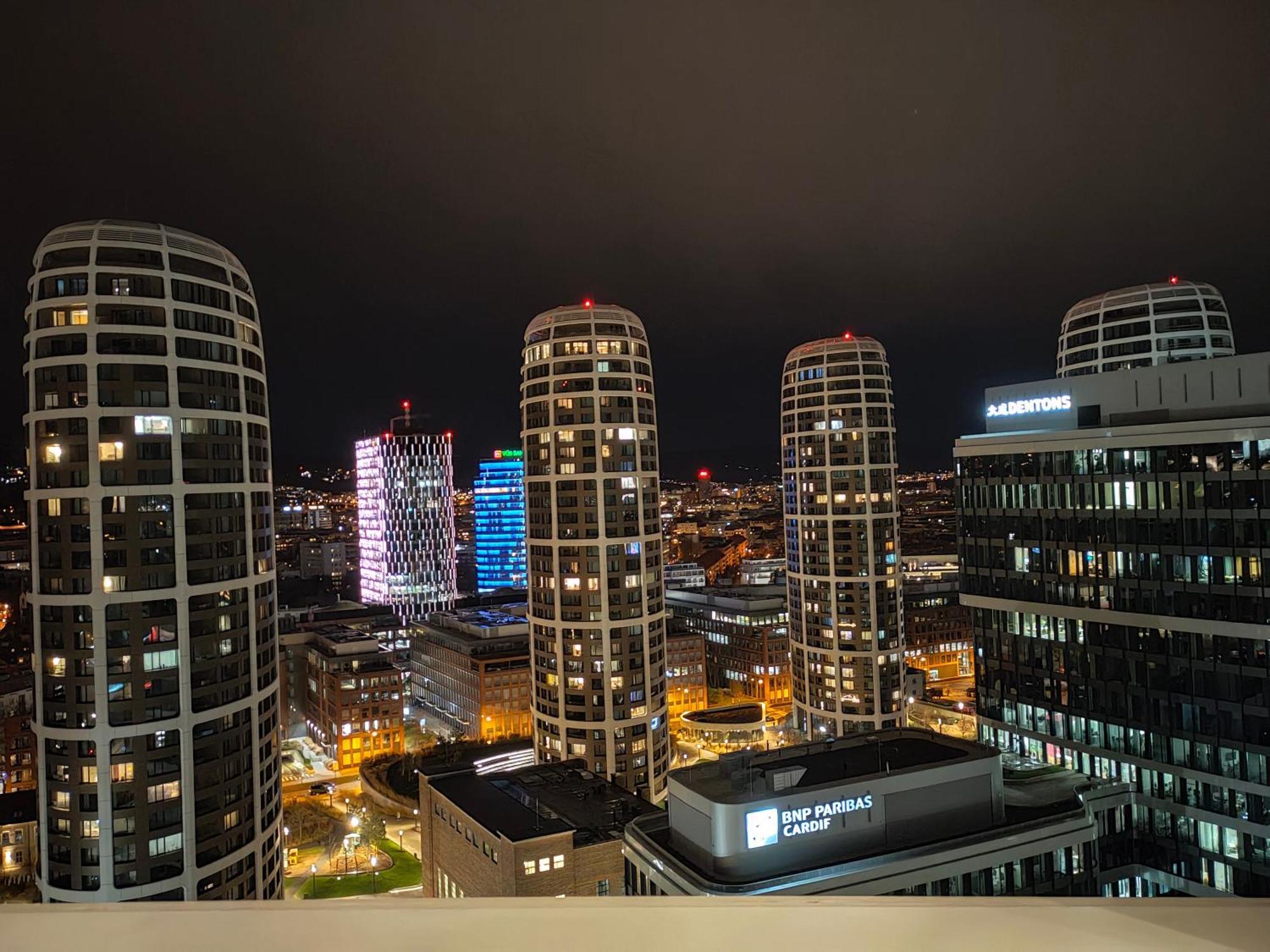 Sag Romantic 22 Floor Panorama City Free Parking Free Wifi Μπρατισλάβα Εξωτερικό φωτογραφία